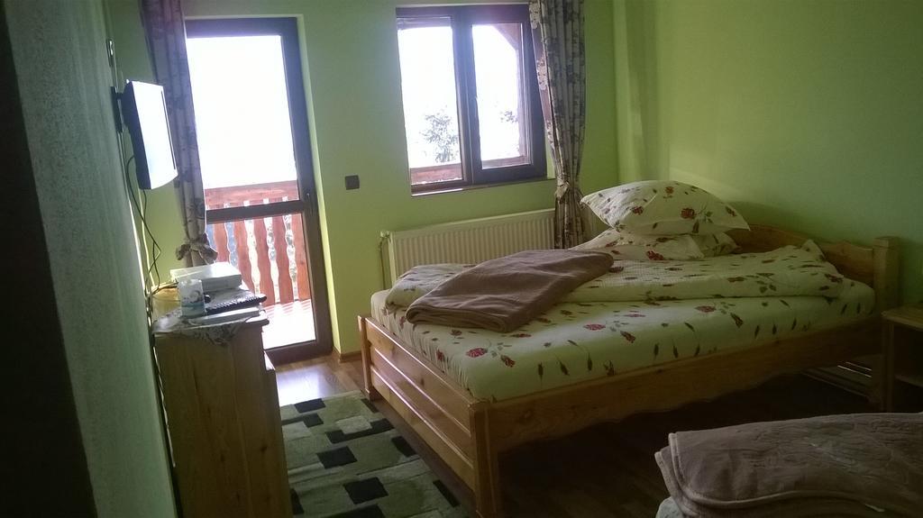 Casa Edy Hotel Colibita Ngoại thất bức ảnh