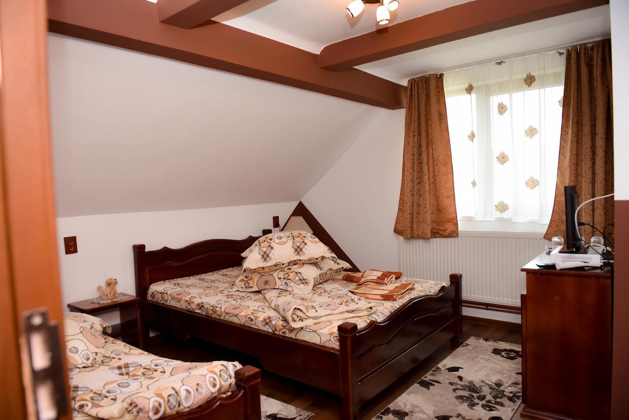 Casa Edy Hotel Colibita Ngoại thất bức ảnh